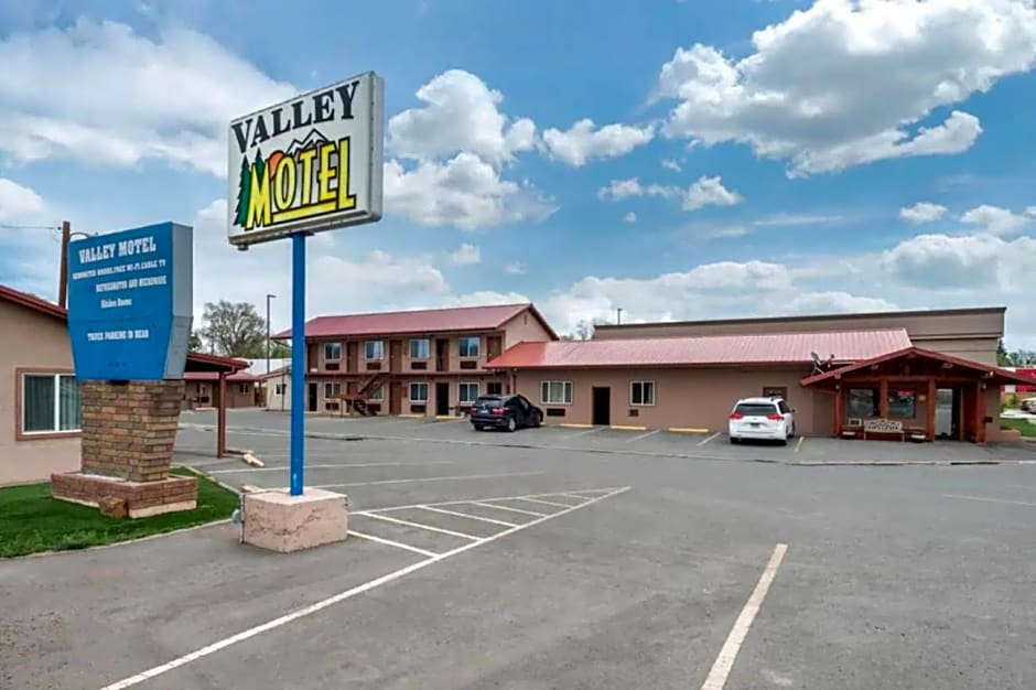 Valley Motel – Alamosa, CO