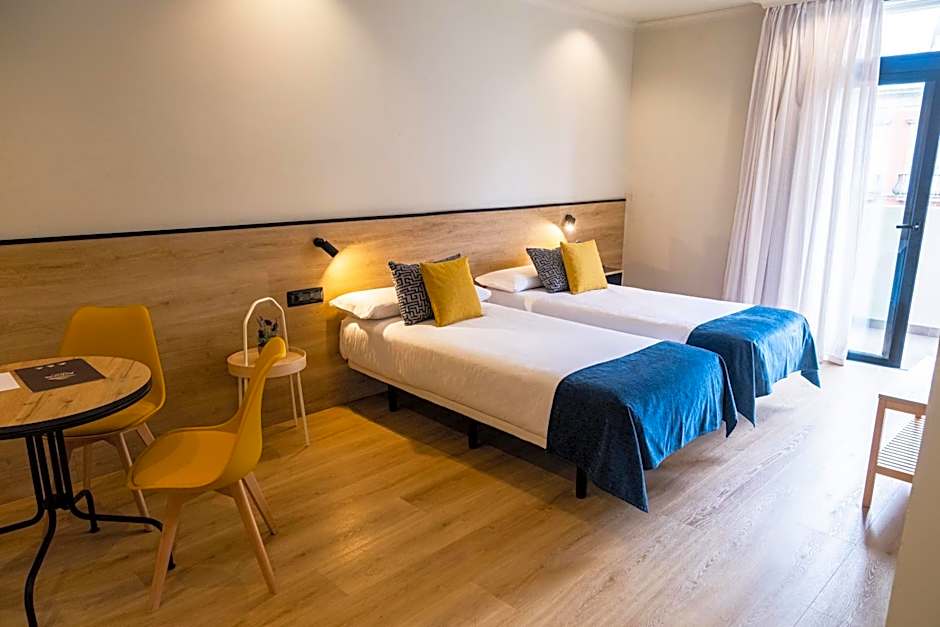 Hotel Adonis Capital