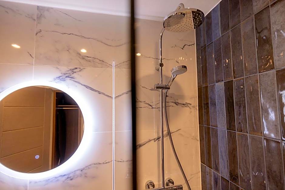 Brisbane House Hotel