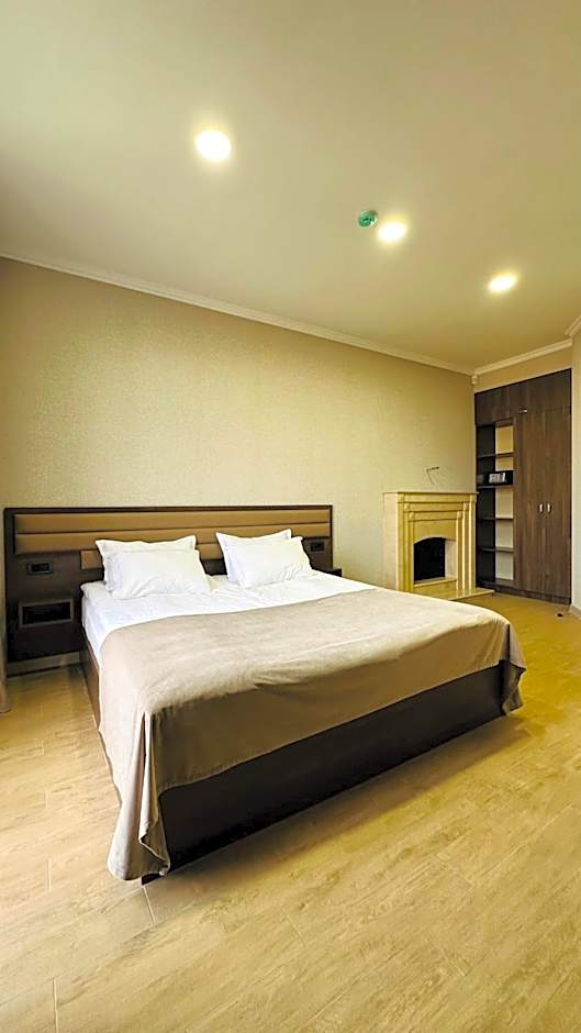 Photo 1 of 9 of Deluxe Junior Suite