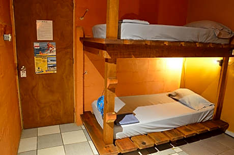 Private Room (2 Bunk Beds) with Shared Bathroom