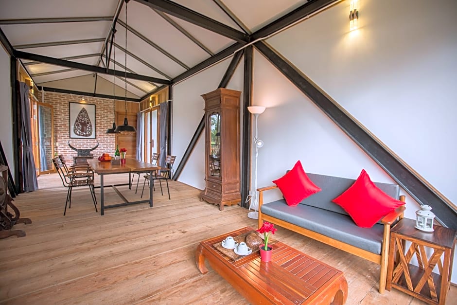 Kampot River Residence