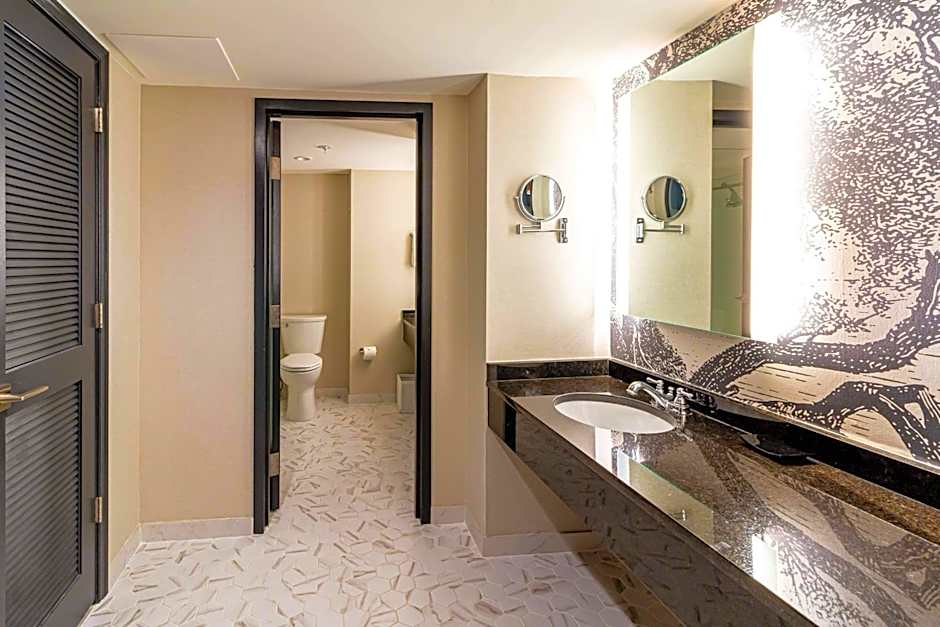 Williamsburg Lodge, Autograph Collection by Marriott