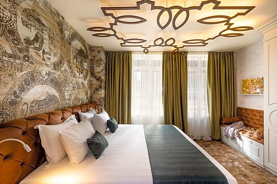 Gallery 37 Powered by ASTON