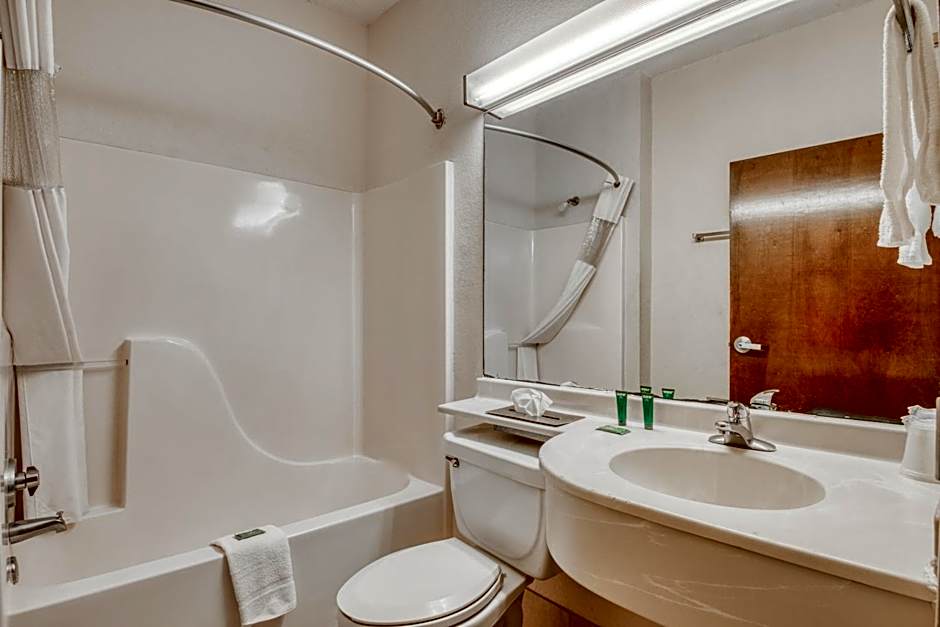 Trident Inn and Suites