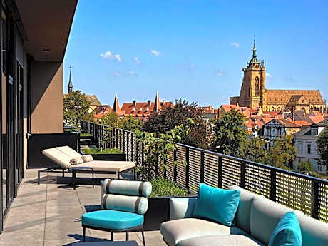 Three Bedroom Penthouse Apartment with Terrace and Panoramic View