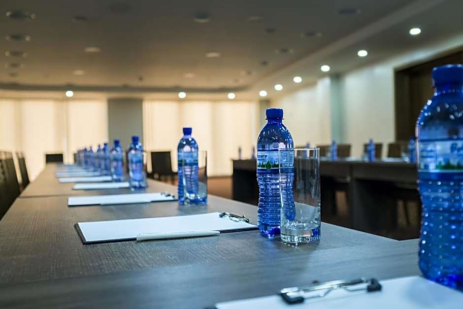 Colosseum Marina Hotel