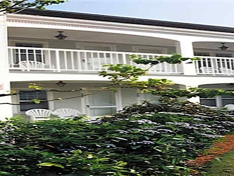 Hyannis Inn