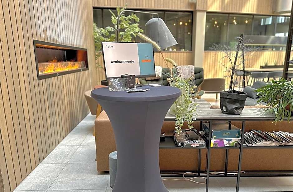 Skyline Airport Hotel