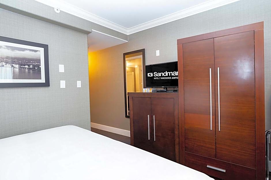 Sandman Vancouver Airport