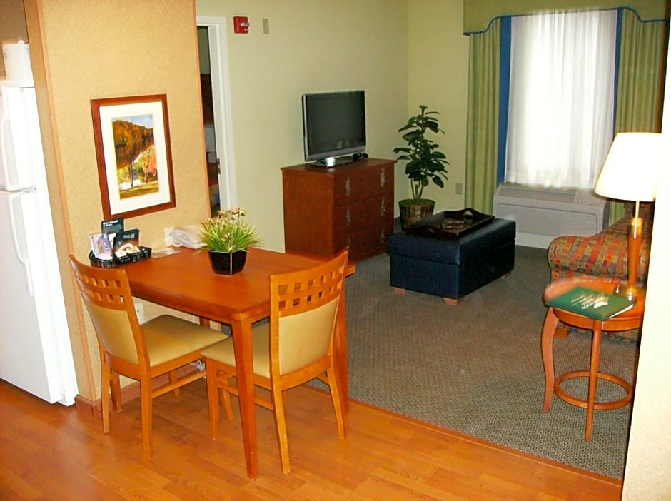 Homewood Suites by Hilton Newburgh-Stewart Airport