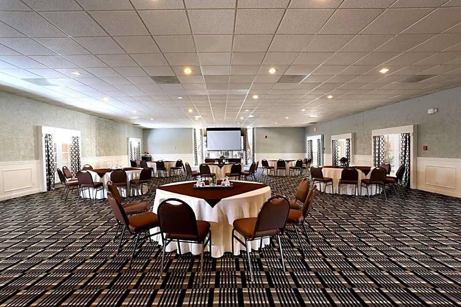 DoubleTree By Hilton Suites Tucson Airport