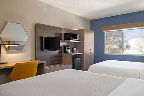 Standard Room with Two Queen Beds