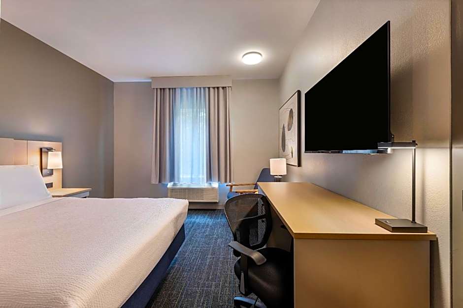 Days Inn by Wyndham Thunder Bay North