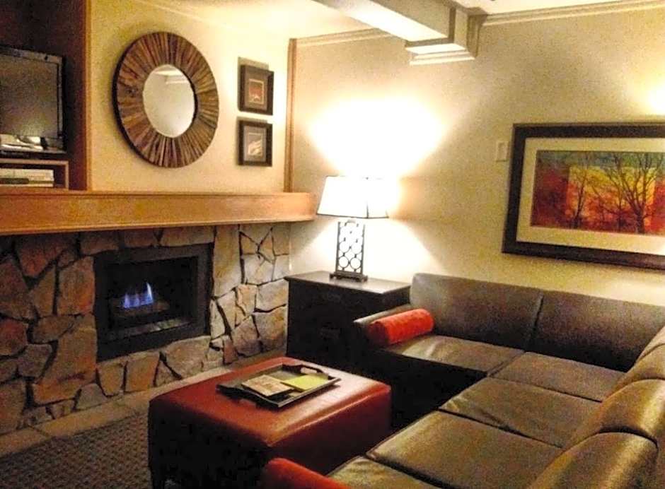 Getaways At The Lodge At Kingsbury Crossing