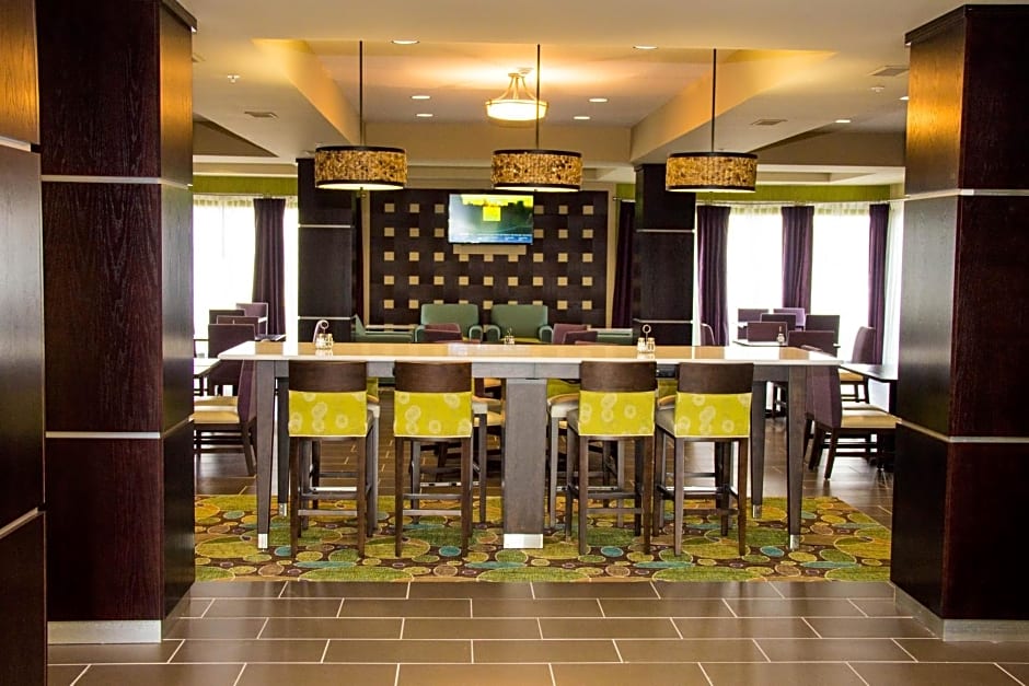 Holiday Inn Express and Suites Sikeston, an IHG Hotel