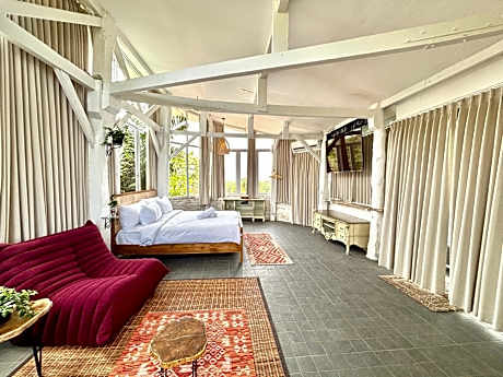 Junior Suite with Balcony