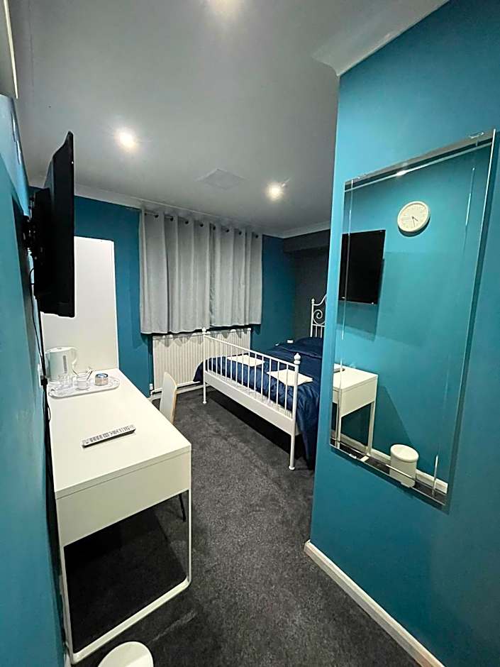 White Rose Hotel and Restaurant