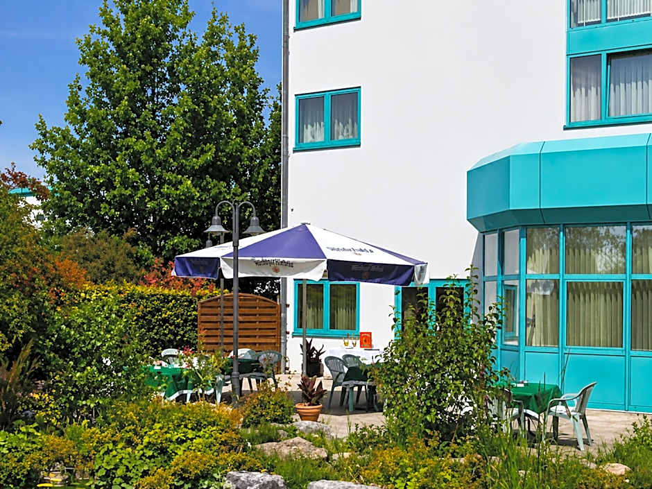 Sunday Hotel Stuttgart Herrenberg