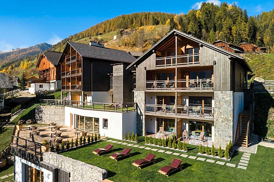 Les Dolomites Mountain Lodges