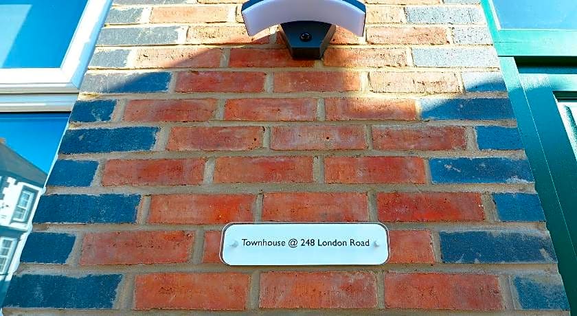 Townhouse PLUS @ London Road Stoke