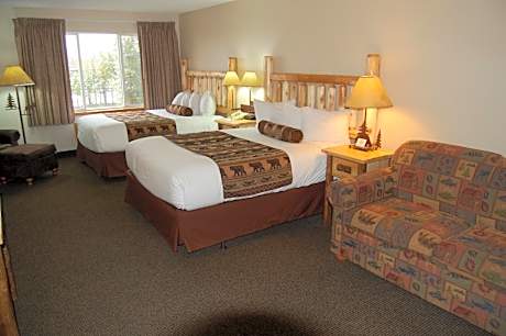 Queen Room with Two Queen Beds and Sofa Bed