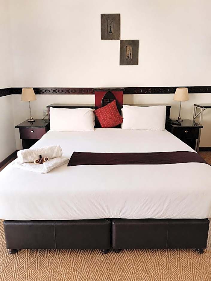 Laletsa Lodge