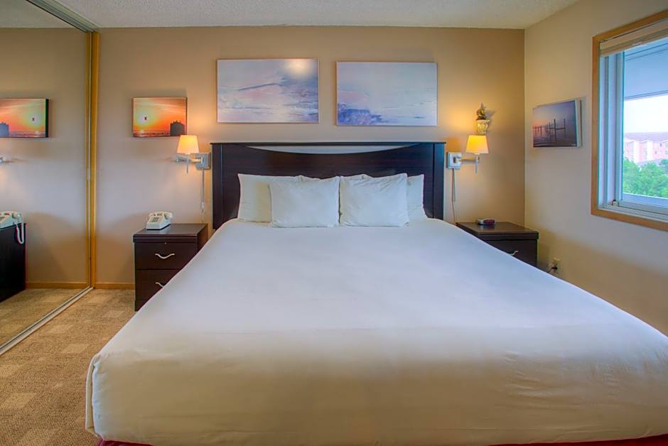 Photo 1 of 6 of 1 Bedroom Apartment, No Pets, Sea View