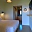 Rooster Guesthouse Rooms