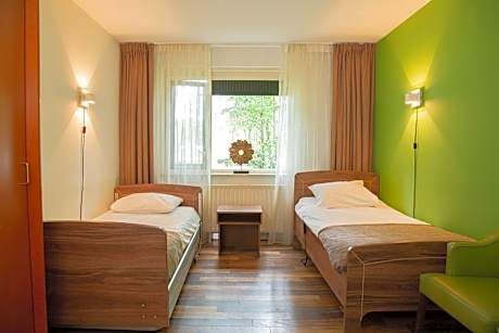 Standard Twin Room - Disability Access