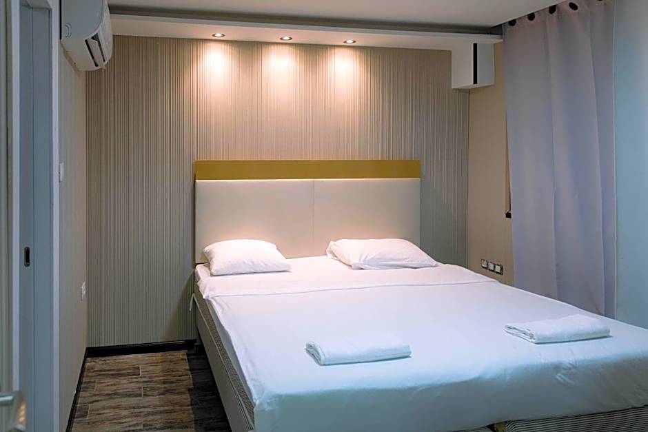 Rich Luxury Suites - Renovated