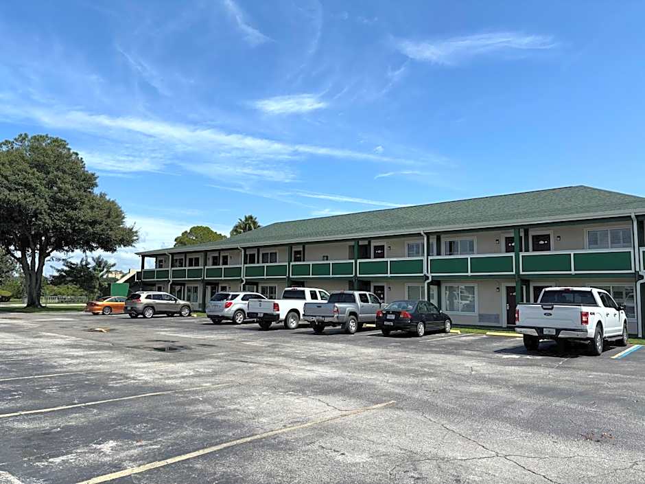 Inn On The Green Florida