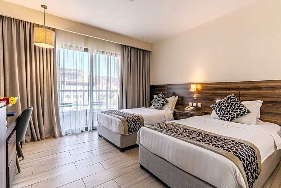 Lacosta Hotel