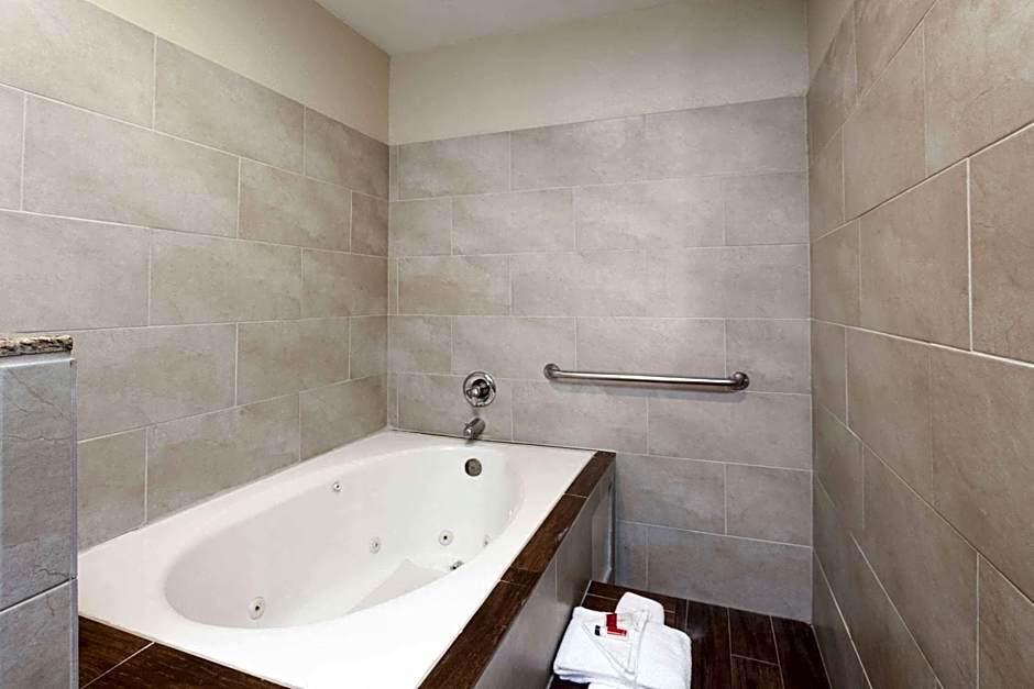Super 8 by Wyndham Bakersfield South CA