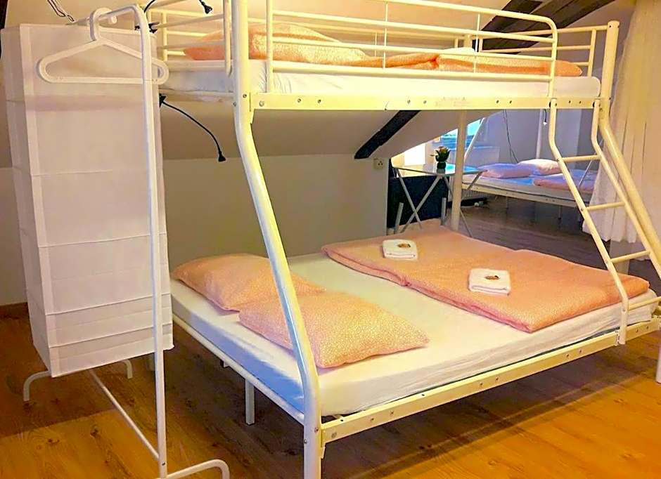 SISHAUS - Private Room Rental