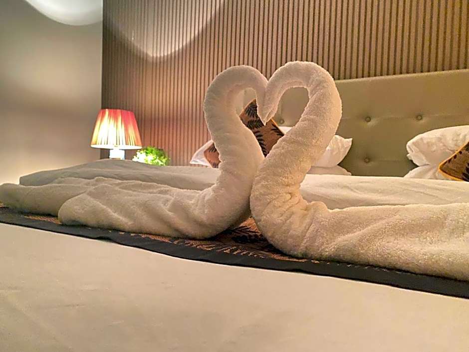 Himeyn Beach Inn - Ocho Homes by Eight Continents