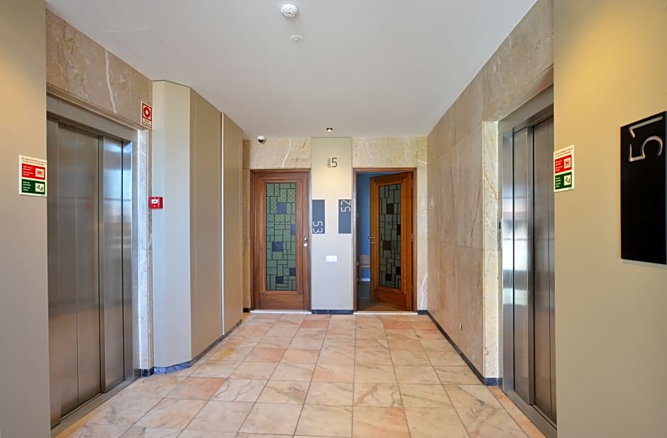 Spot Family Apartments