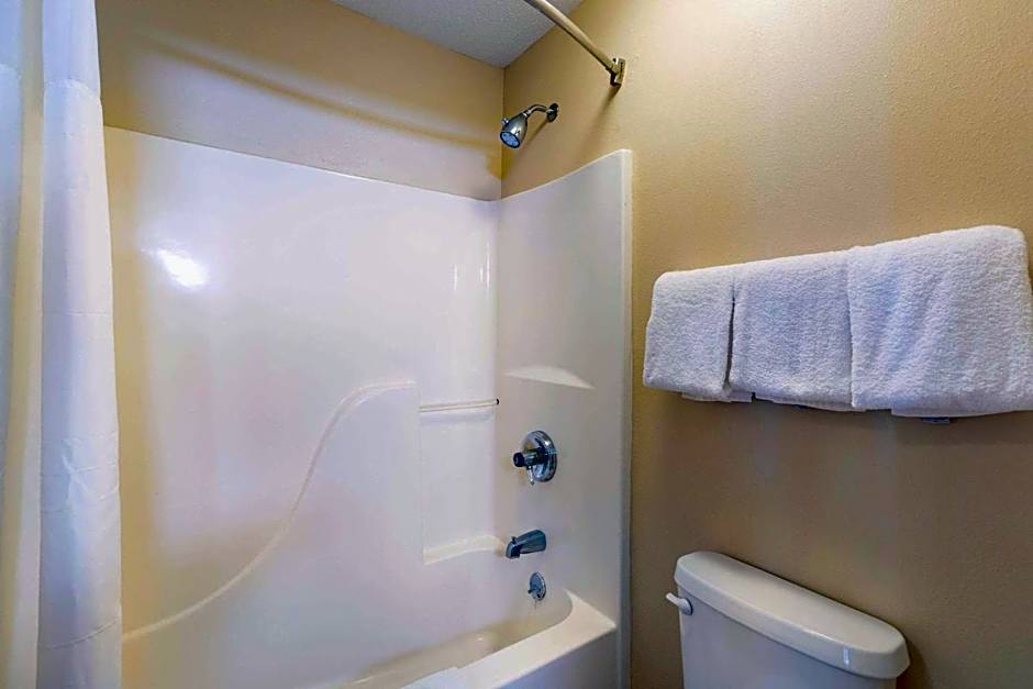 Quality Inn - Storm Lake