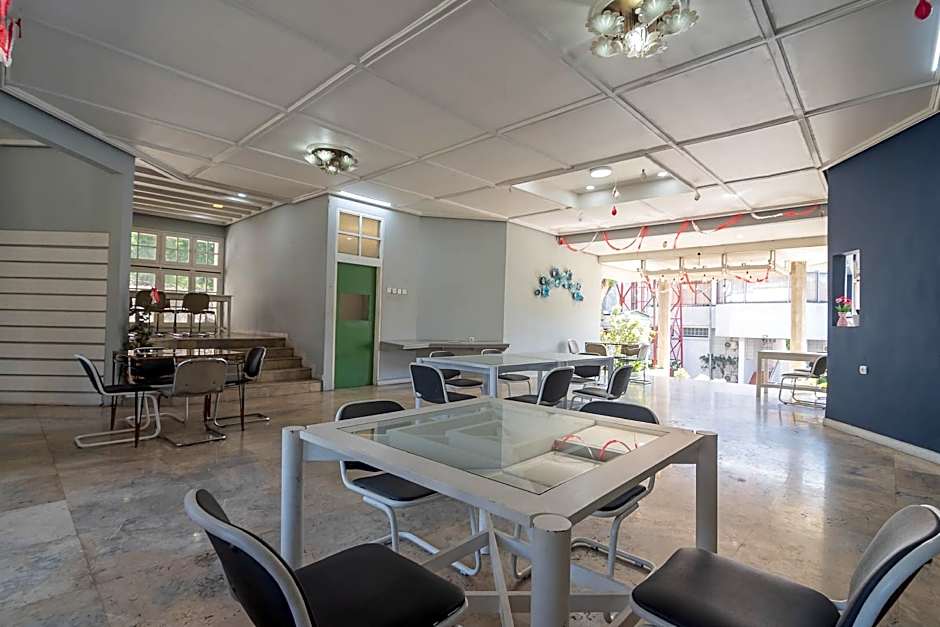 RedDoorz near Farm House 4