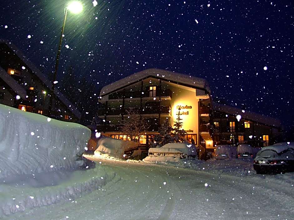 Hotel Alaska