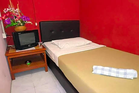 Single Room with Shared Shower and Toilet