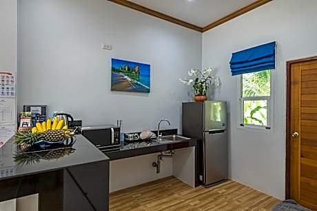 Pool Access 2 Bed Rooms Suite with Living area and Balcony