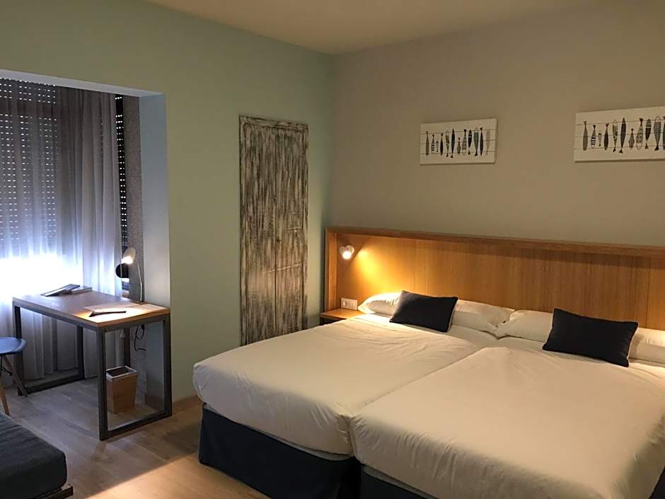 2 Beds — 7 fotoğraftan 1. fotoğraf