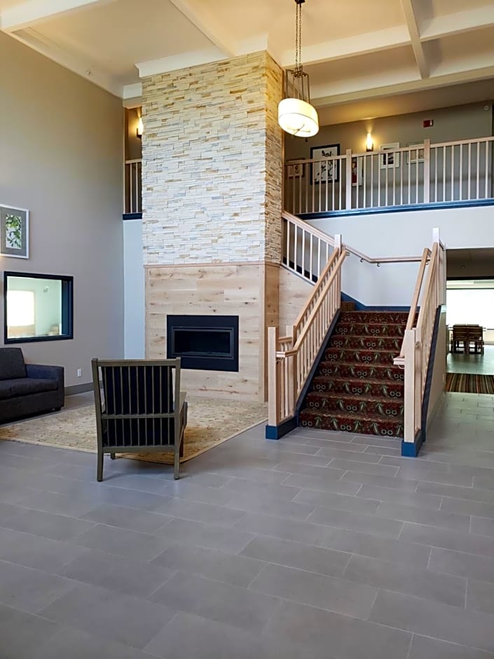 Country Inn & Suites by Radisson, Detroit Lakes, MN