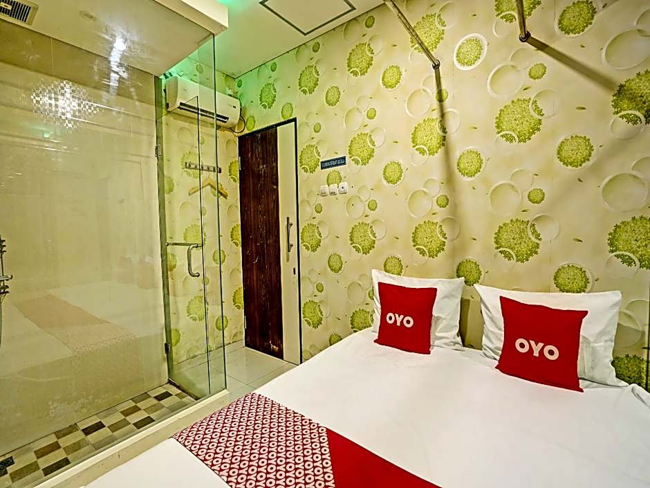 Super OYO Capital O 92633 Spring Hotel Gubeng