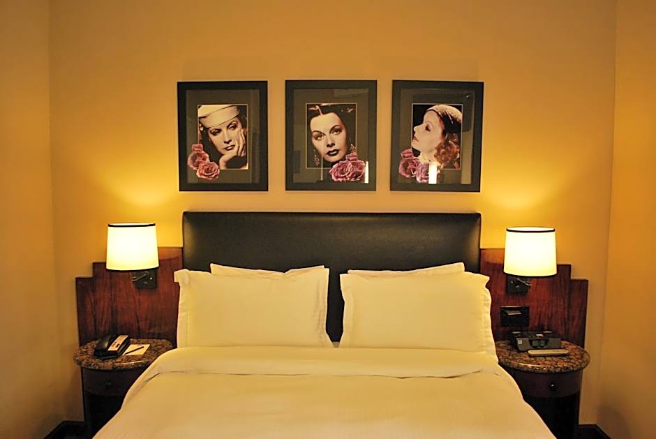 Washington Square Hotel