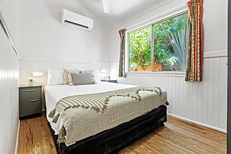 Premium Garden Villa - 1 Queen + 2 bunks (6 person)