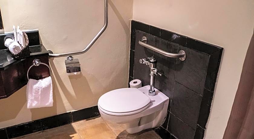 Kwa Maritane Bush Lodge