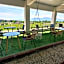 Peloton Inn