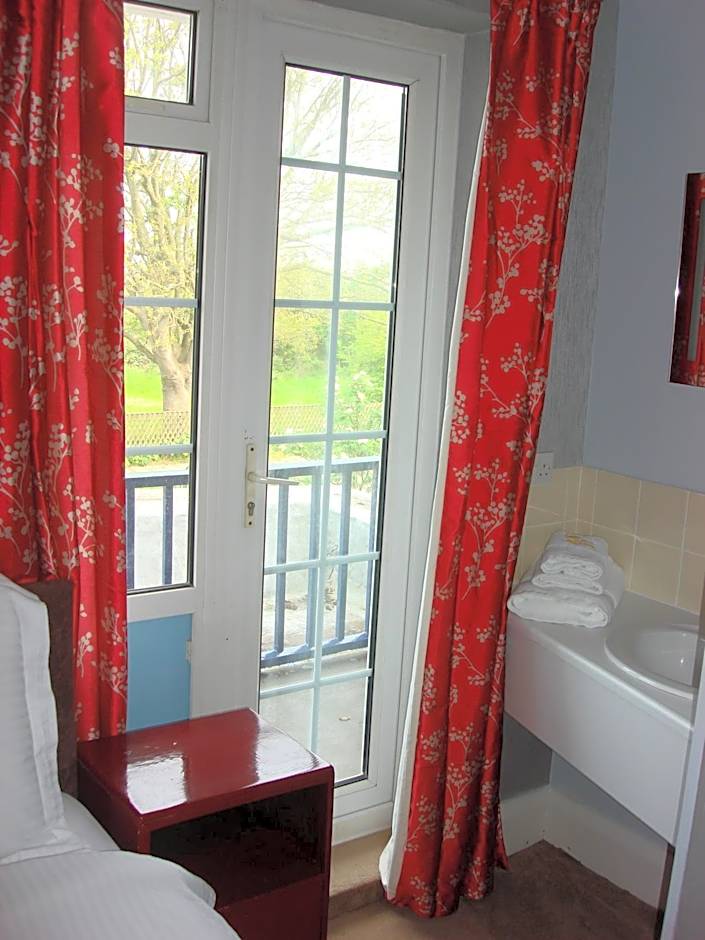 Yellow Mountain Hotel